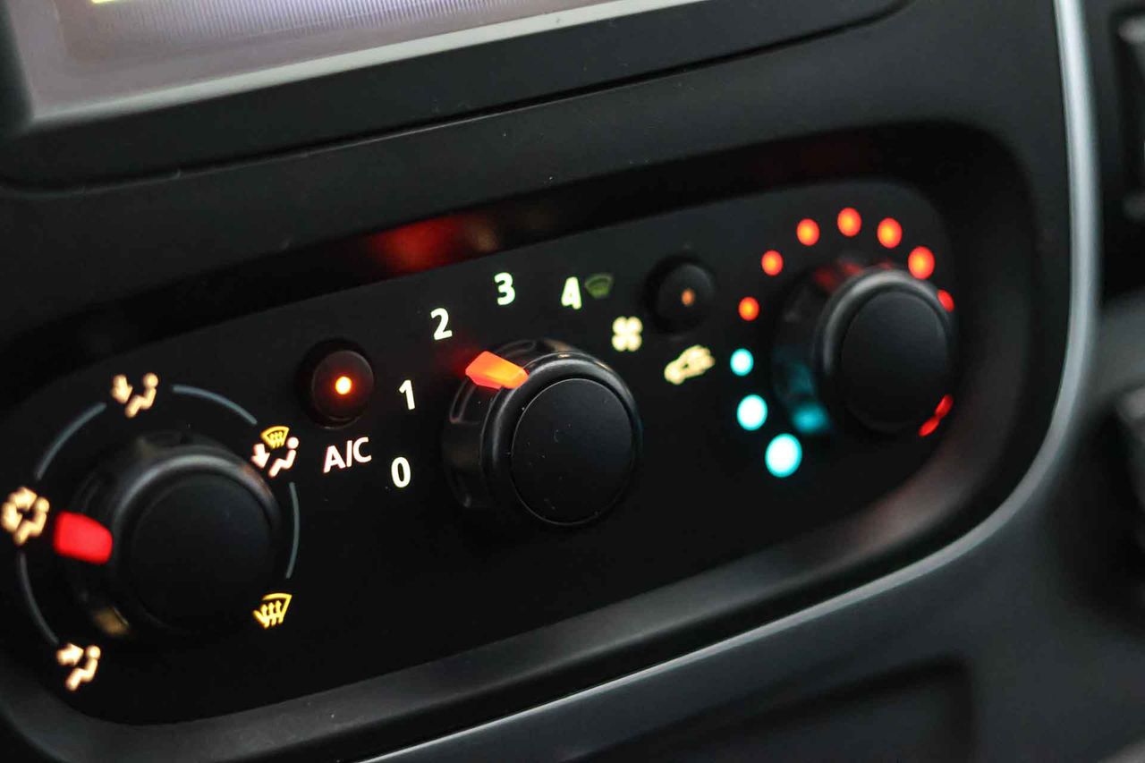 Renault Trafic Combi L1 1.6 dCi Zen **9 Plazas** - Foto 42