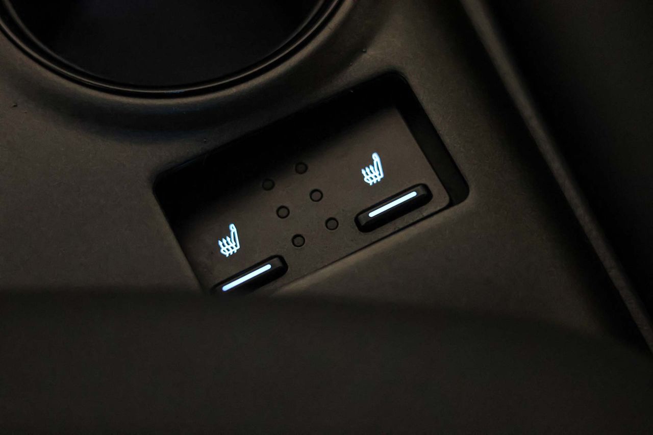 Toyota Camry 2.5 220H Advance - Foto 42