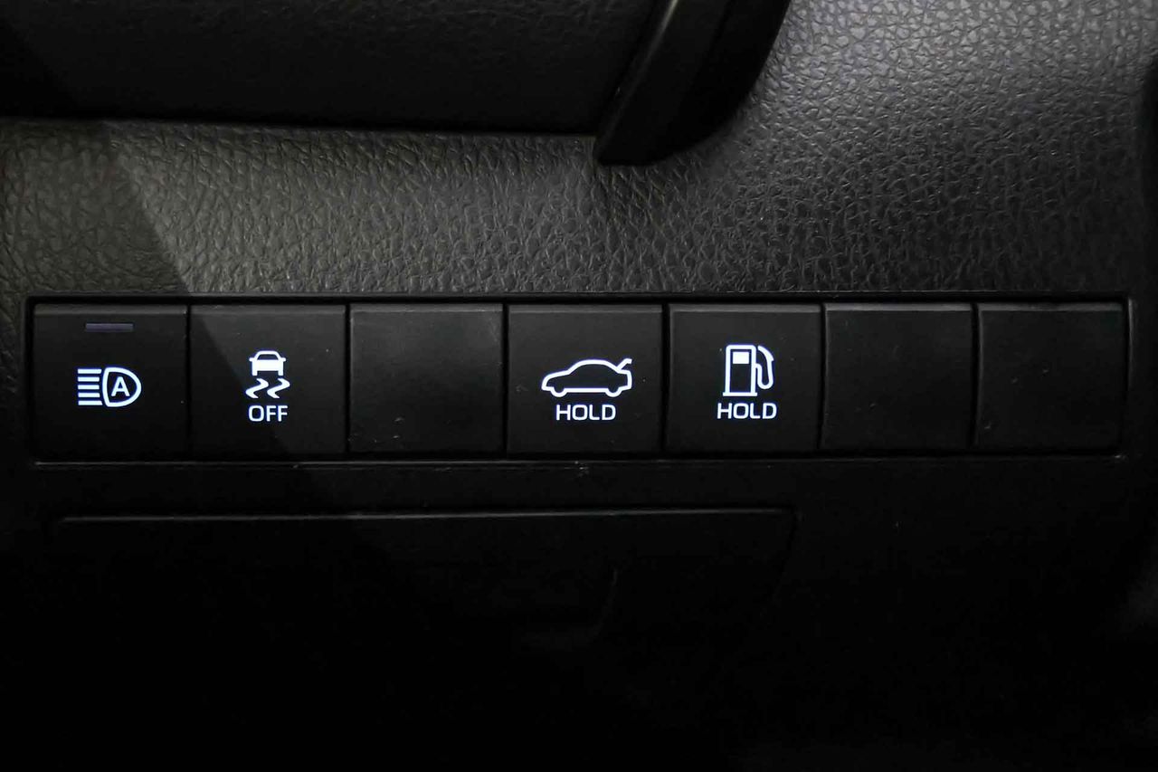 Toyota Camry 2.5 220H Advance - Foto 30