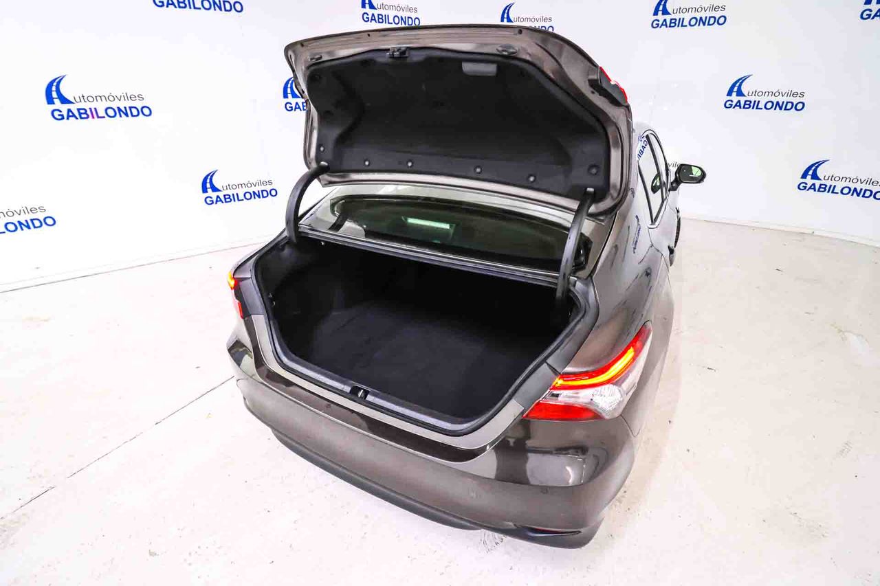 Toyota Camry 2.5 220H Advance - Foto 51