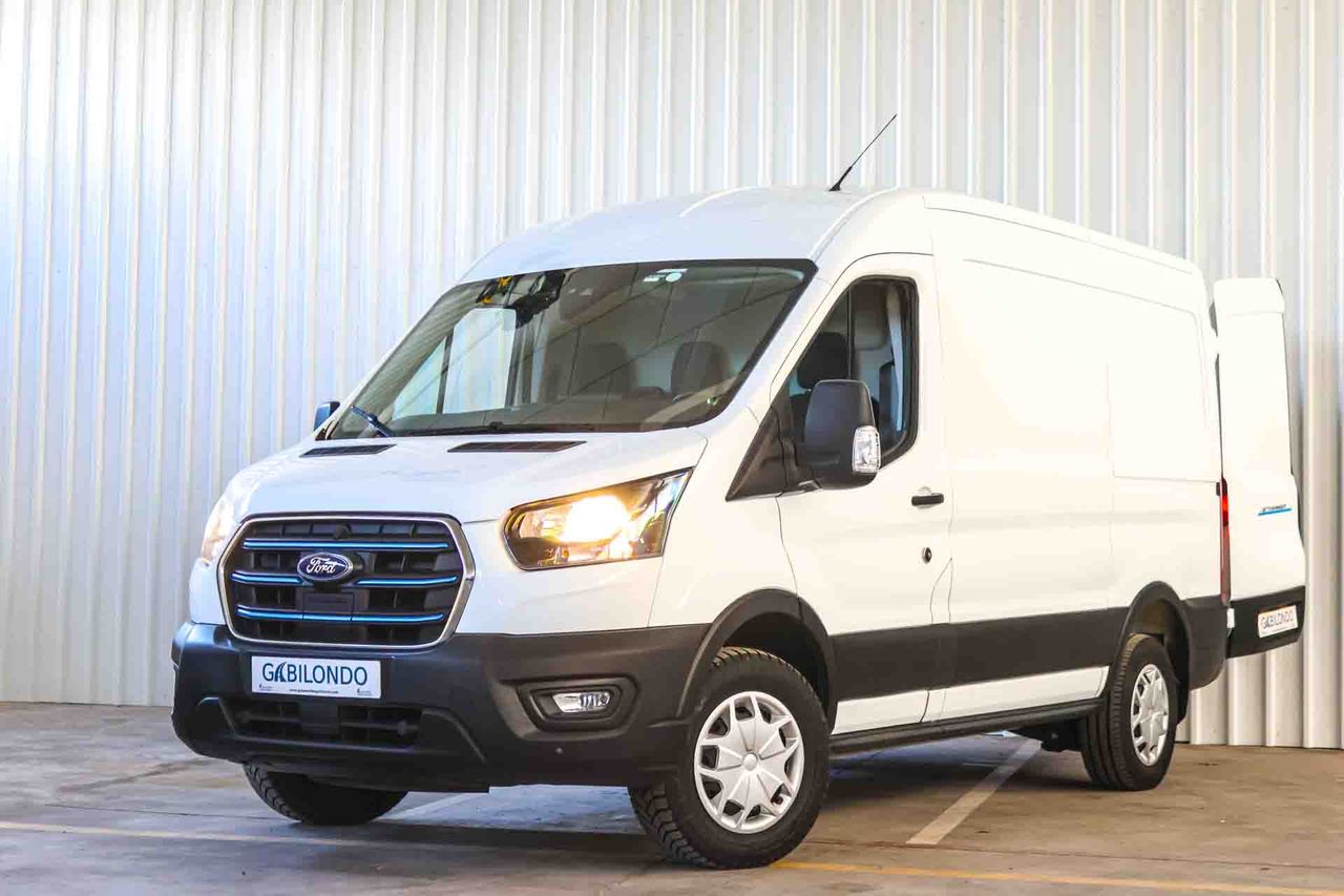 Ford Transit E-Transit 350 L2H2 135kW 75/68kWh Trend Business *Eléctrico* - Foto 16