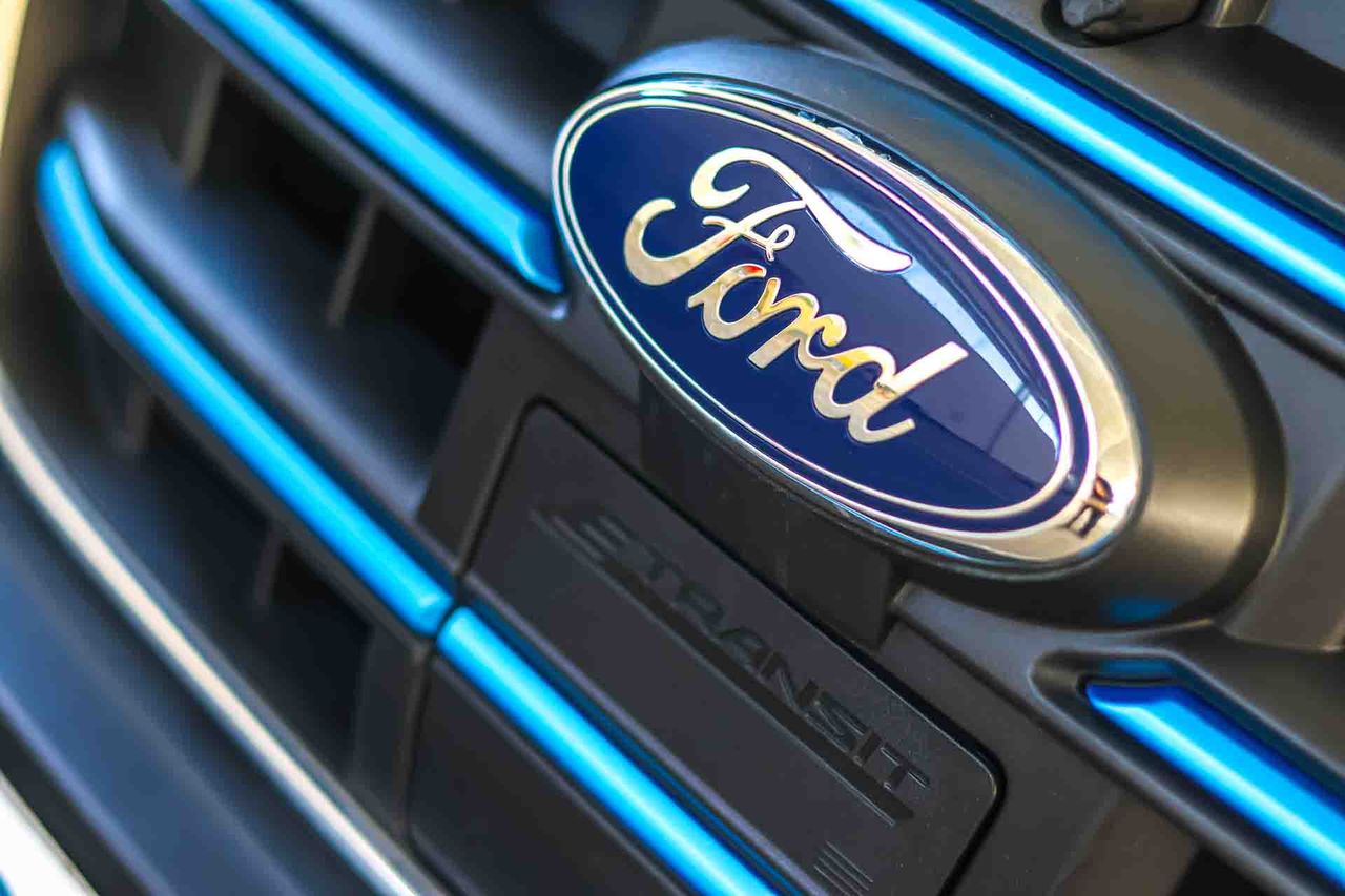 Ford Transit E-Transit 350 L2H2 135kW 75/68kWh Trend Business *Eléctrico* - Foto 9