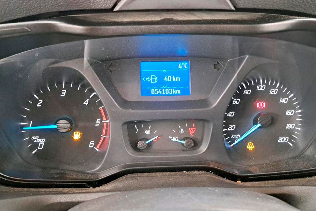 Ford Transit 2.0TDCI Chasis Cabina L2 **Caja abierta** - Foto 4