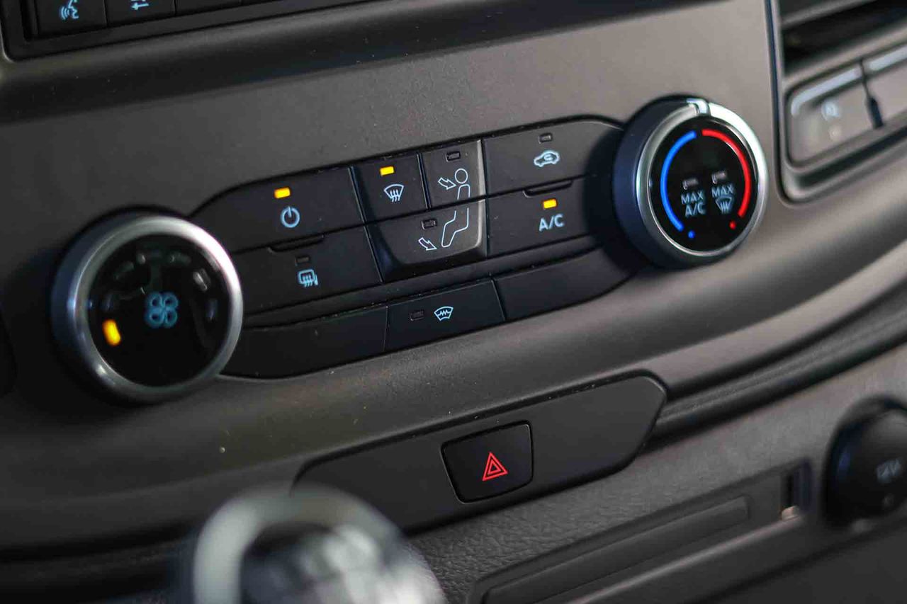 Ford Transit L4 2.0 Ecoblue Trend Business **Chasis cabina** - Foto 30