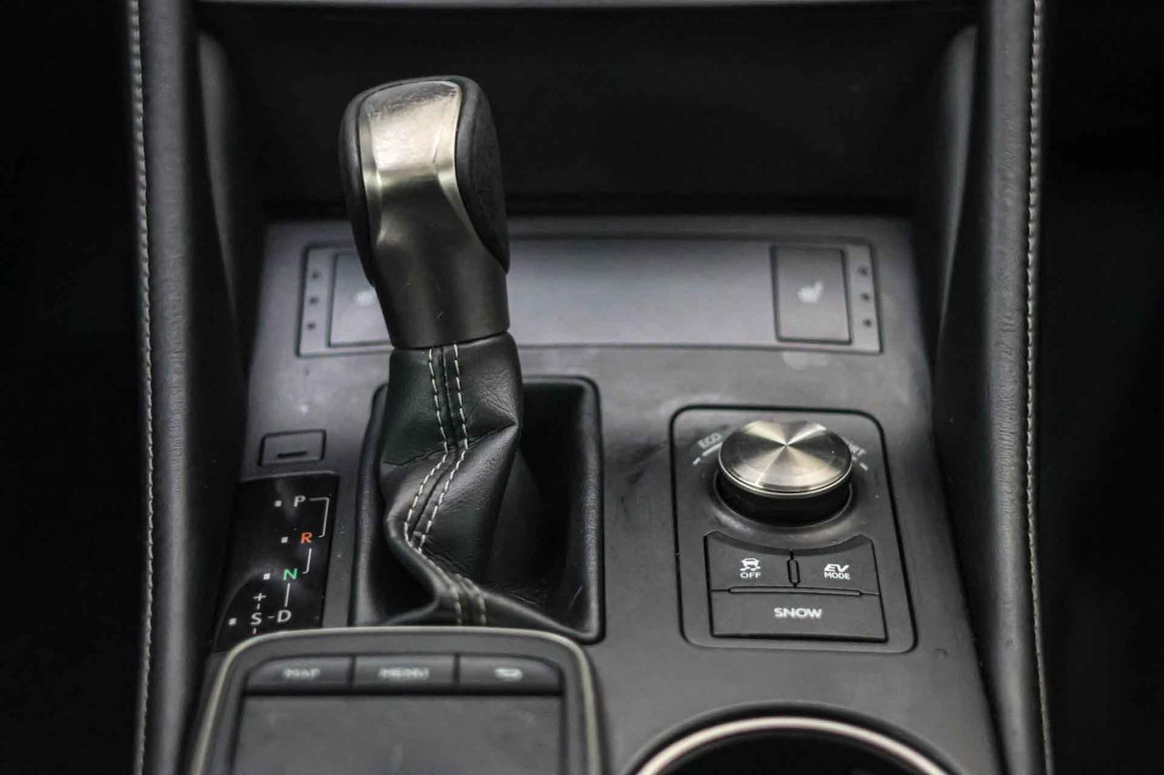 Lexus RC 2.5 300h Executive Navigation - Foto 46