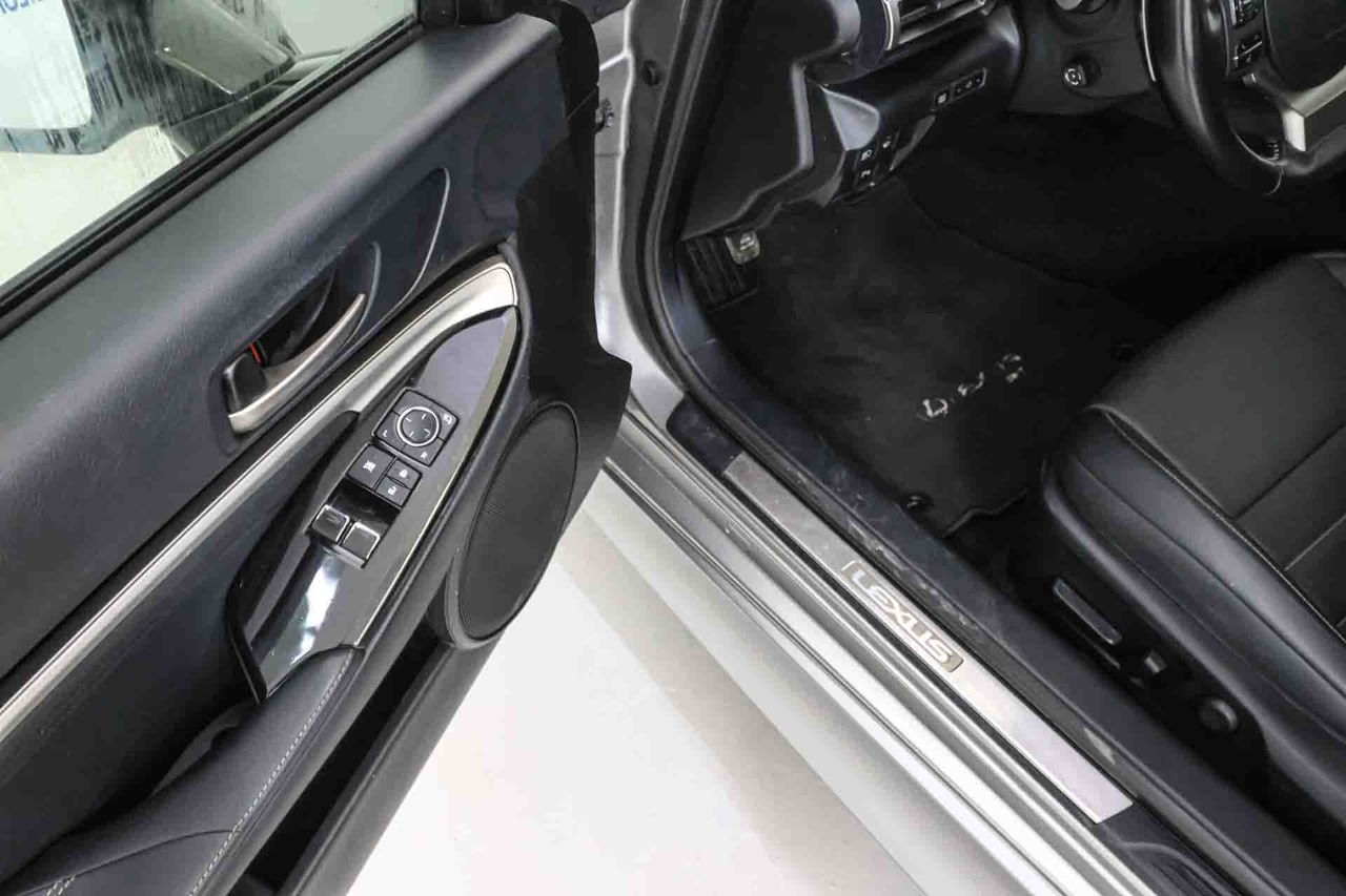 Lexus RC 2.5 300h Executive Navigation - Foto 30