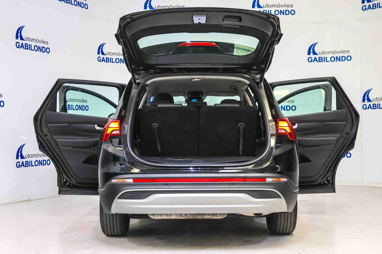 Hyundai Santa Fe 1.6 TGDi HEV Klass Auto 4x2 **7 Plazas** - Foto 22