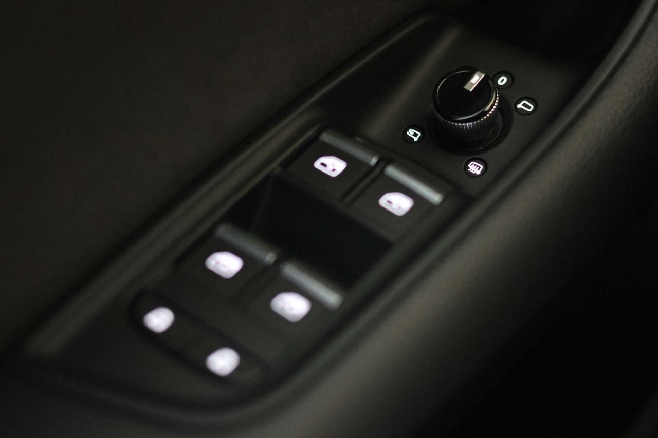 Audi Q8 55 TFSIe 280kW Black L quattro tiptronic - Foto 35