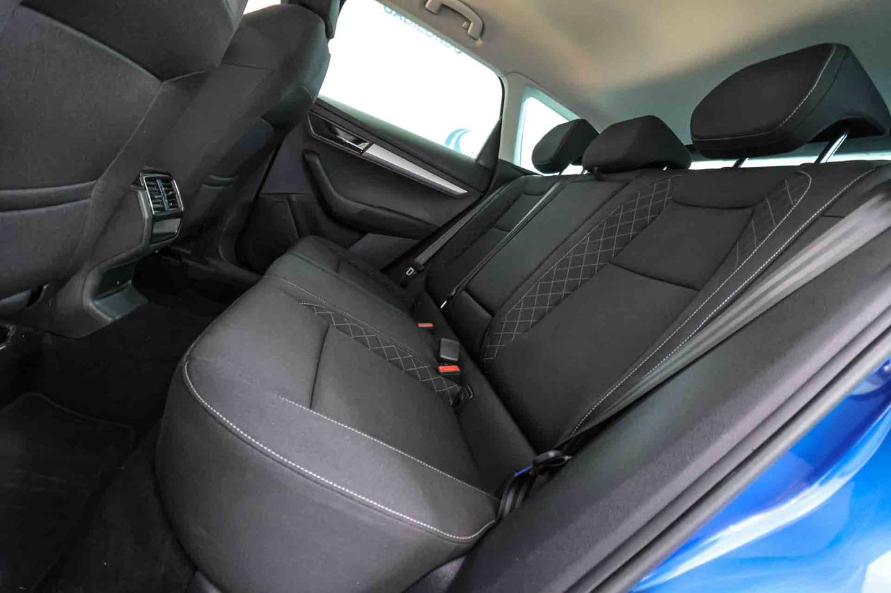 Skoda Karoq 1.5 TSI 110kW (150CV) DSG ACT Ambition - Foto 48