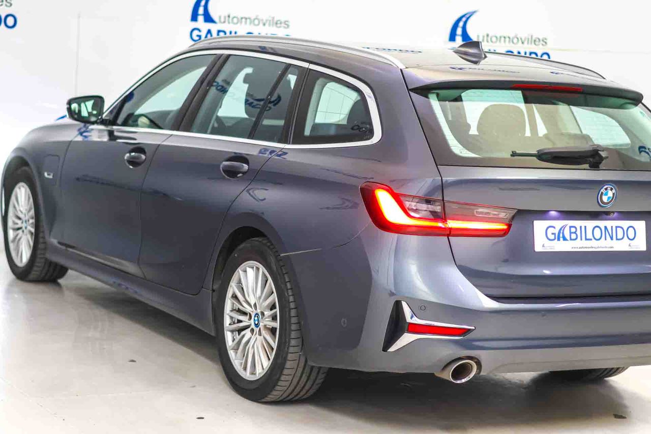 BMW Serie 3 320e Touring **Luxury Line** - Foto 30