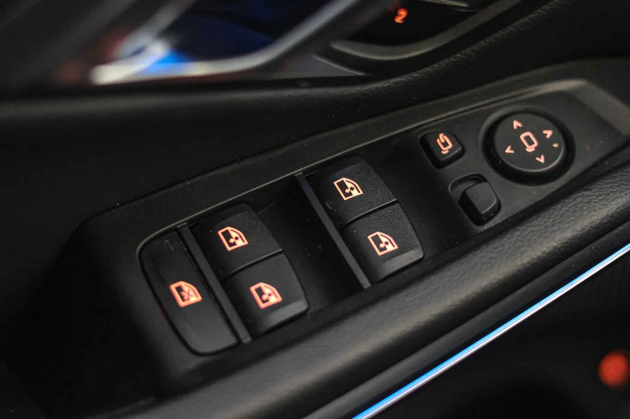 BMW Serie 3 320e Touring **Luxury Line** - Foto 36