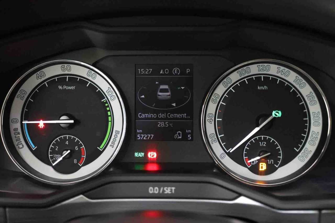 Skoda Superb L&K 1.4 TSI iV P-HEV 160kW DSG - Foto 39