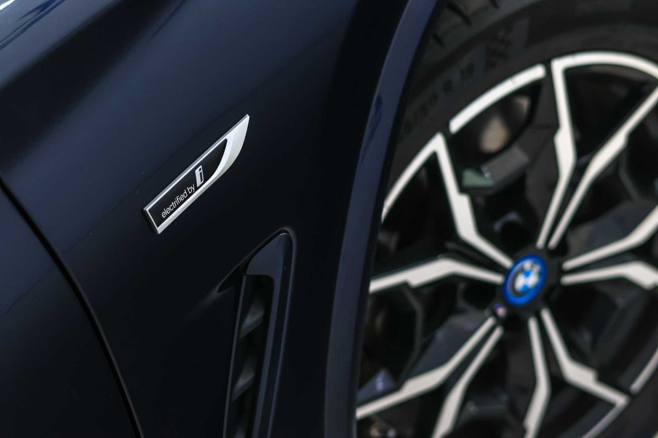 BMW X3 xDrive30e xLine **M Sport** - Foto 21