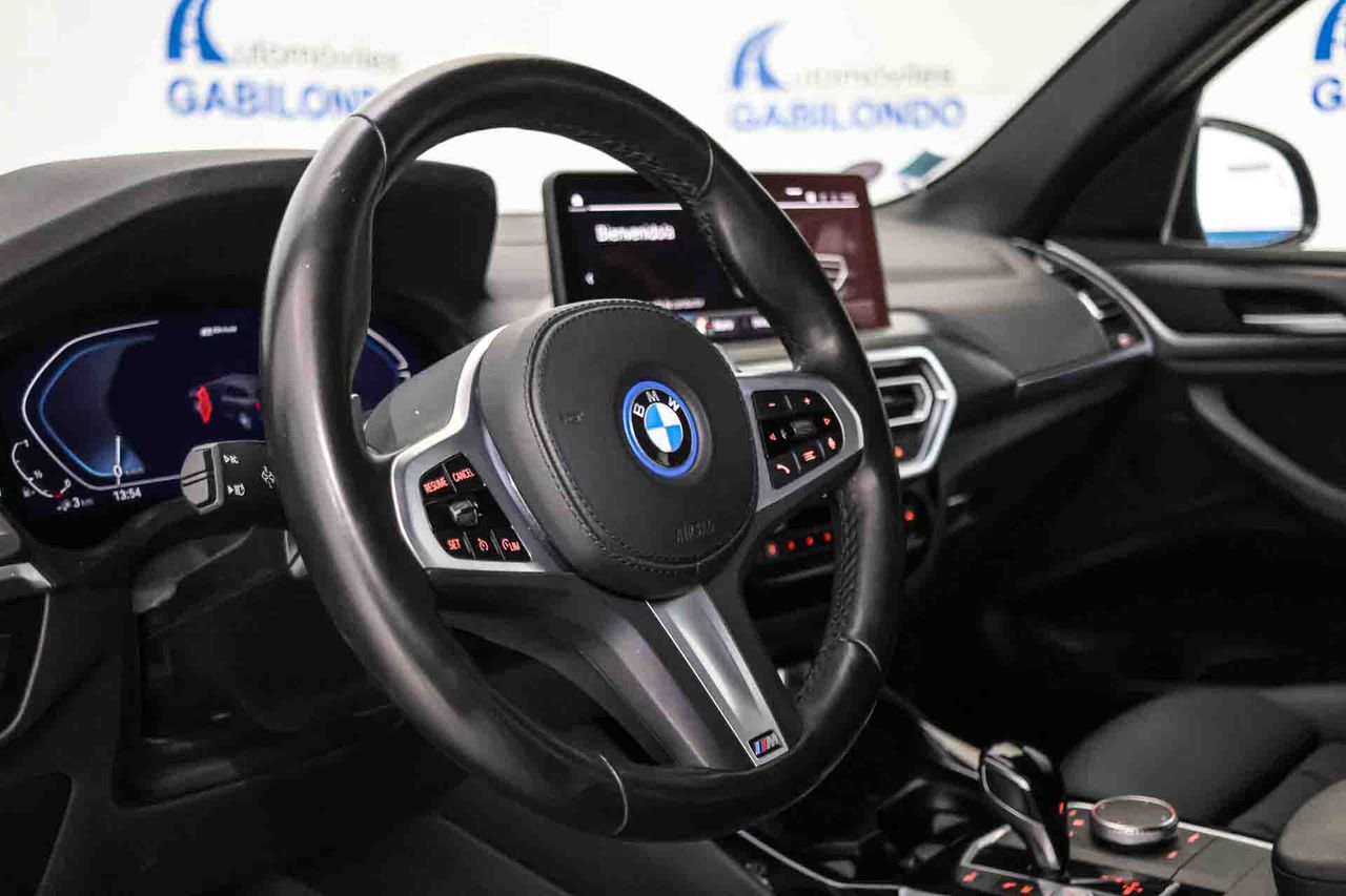 BMW X3 xDrive30e xLine **M Sport** - Foto 6