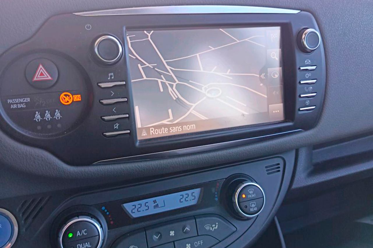 Toyota Yaris 1.5 100H Active - Foto 9