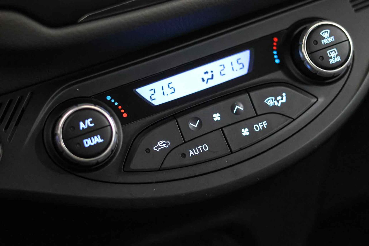 Toyota Yaris 1.5 100H Active - Foto 44