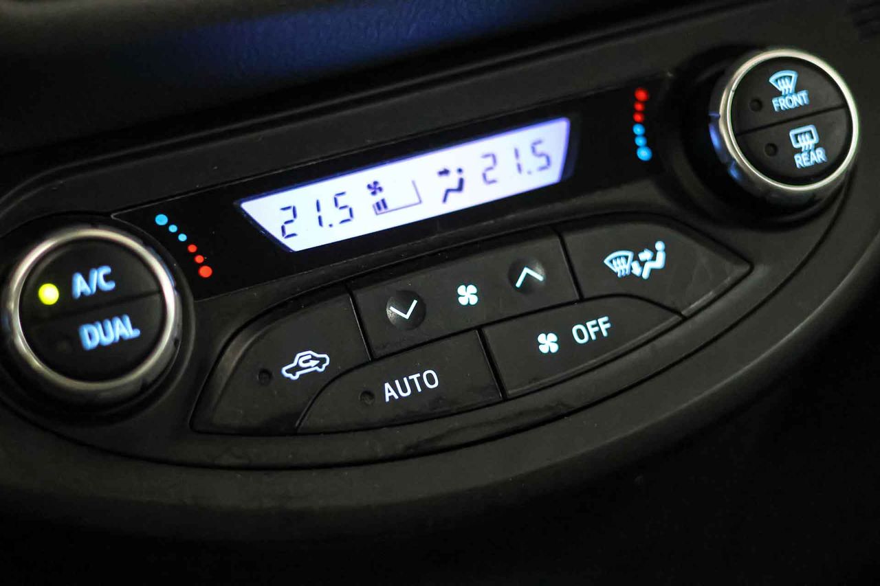 Toyota Yaris 1.5 100H Active - Foto 46