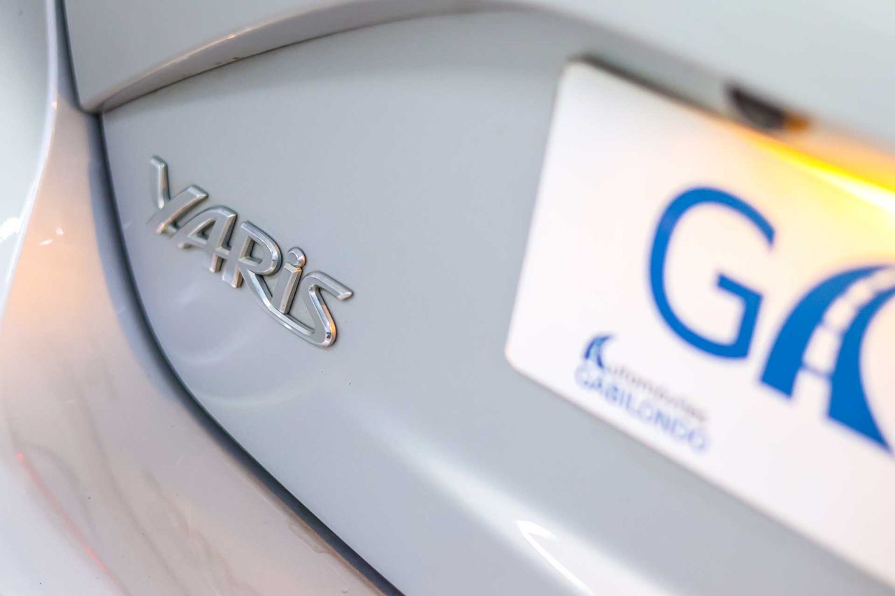 Toyota Yaris 1.5 100H Active - Foto 12