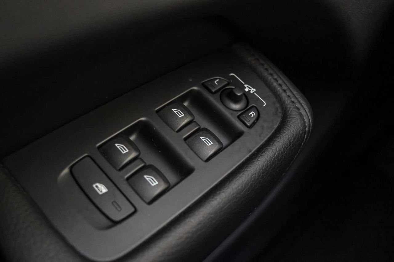 Volvo XC60 2.0 T6 AWD Recharge Core Auto - Foto 36