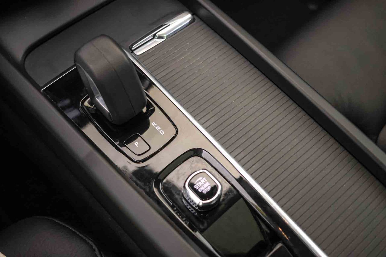 Volvo XC60 2.0 T6 AWD Recharge Core Auto - Foto 48