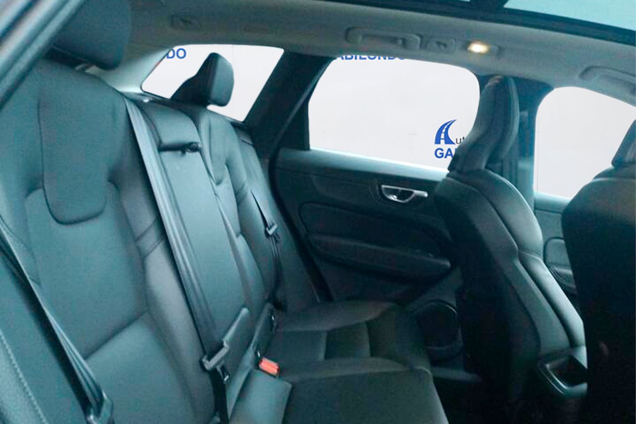Volvo XC60 2.0 T6 AWD Recharge Core Auto - Foto 9
