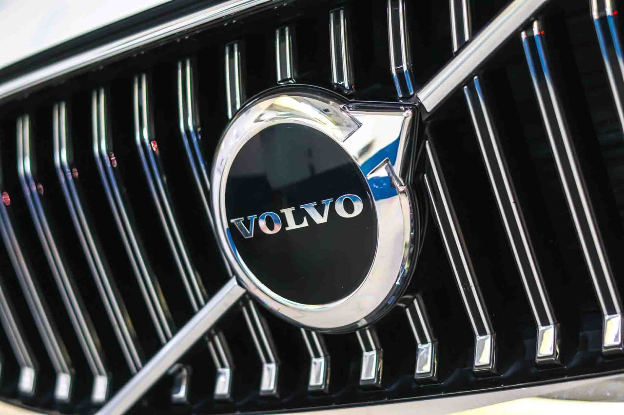 Volvo XC60 2.0 T6 AWD Recharge Core Auto - Foto 14