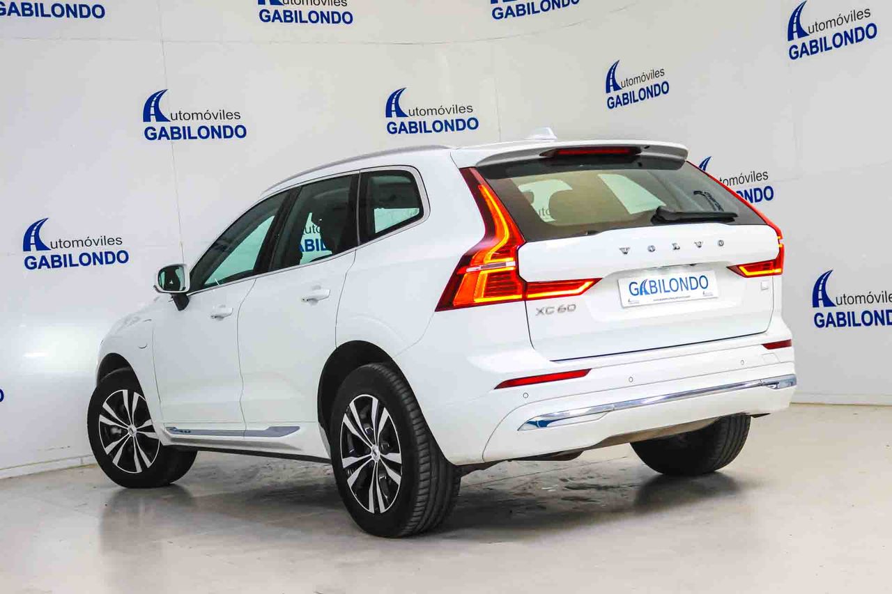 Volvo XC60 2.0 T6 AWD Recharge Core Auto - Foto 18