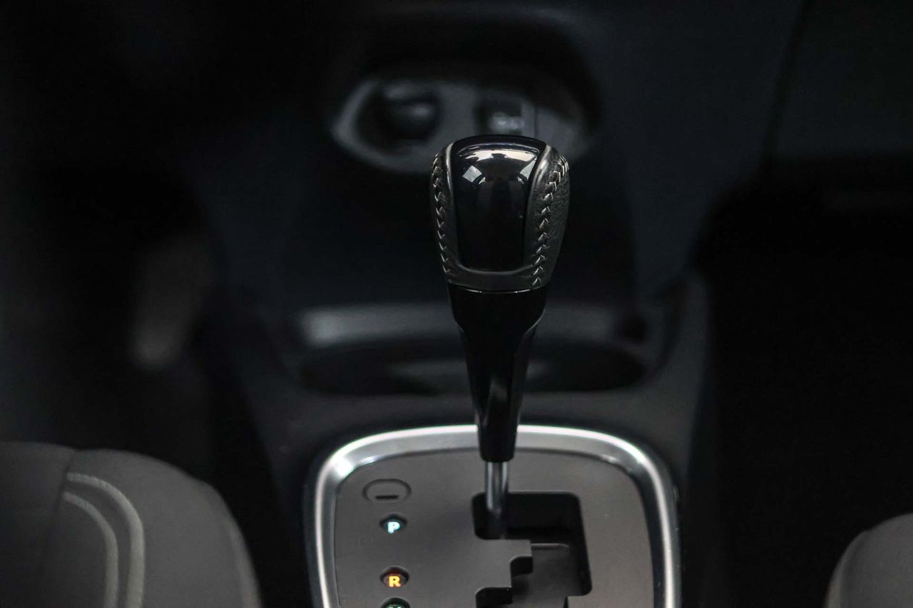 Toyota Yaris 1.5 100H Advance - Foto 44