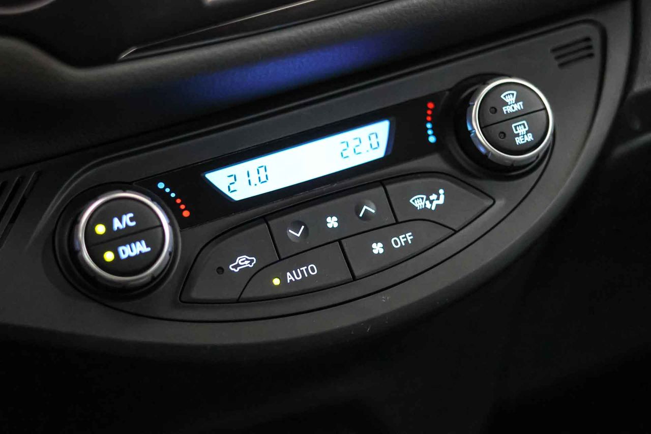 Toyota Yaris 1.5 100H Advance - Foto 46