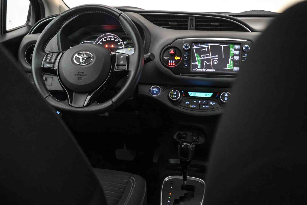 Toyota Yaris 1.5 100H Advance - Foto 34