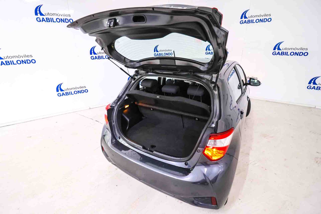 Toyota Yaris 1.5 100H Advance - Foto 51