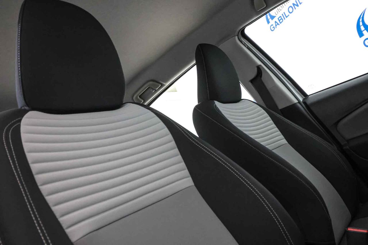 Toyota Yaris 1.5 100H Advance - Foto 46