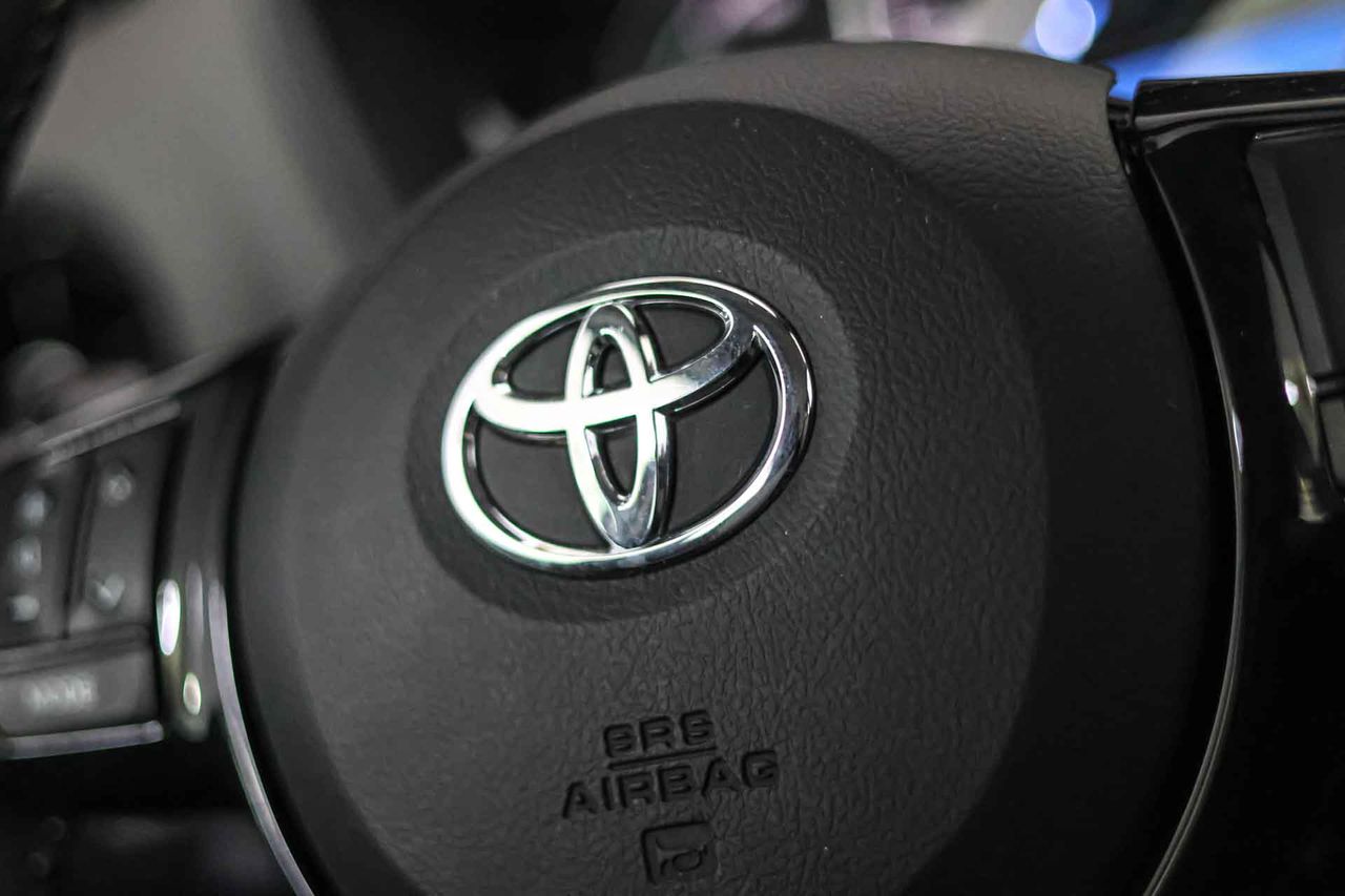 Toyota Yaris 1.5 100H Advance - Foto 33