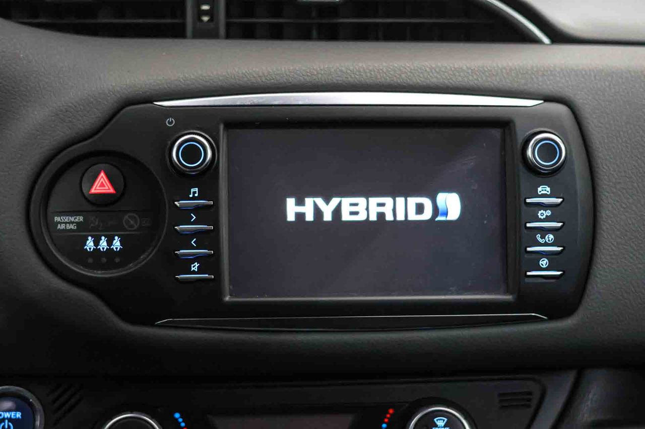 Toyota Yaris 1.5 100H Advance - Foto 43