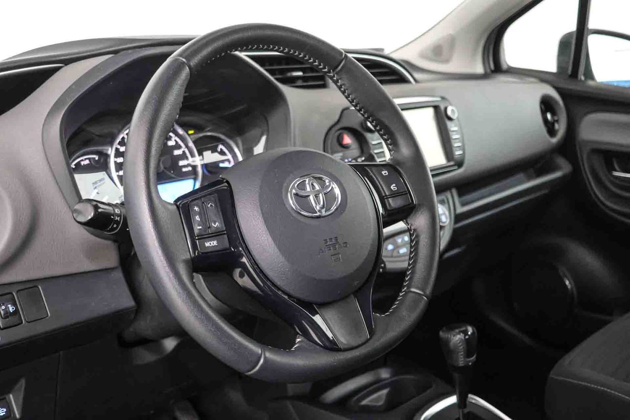 Toyota Yaris 1.5 100H Advance - Foto 6