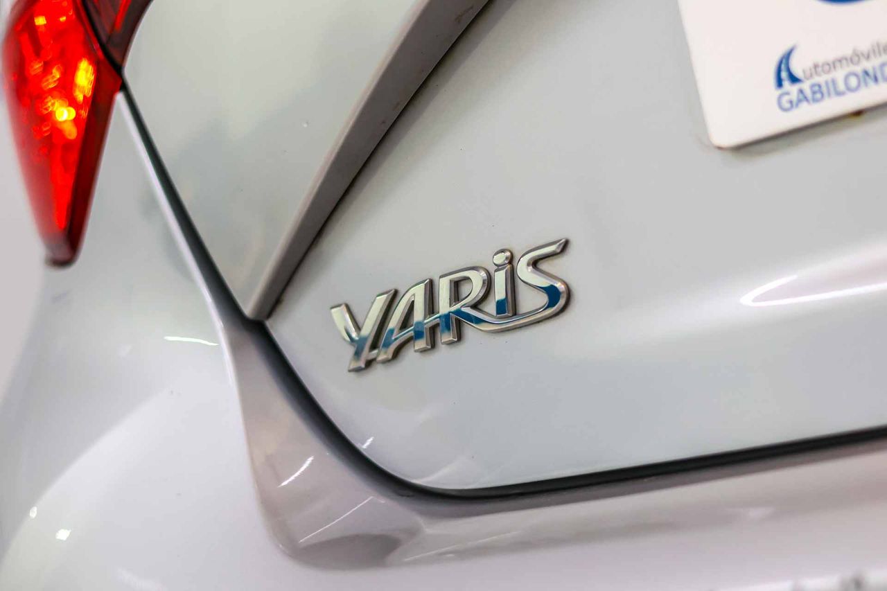 Toyota Yaris 1.5 100H Advance - Foto 14
