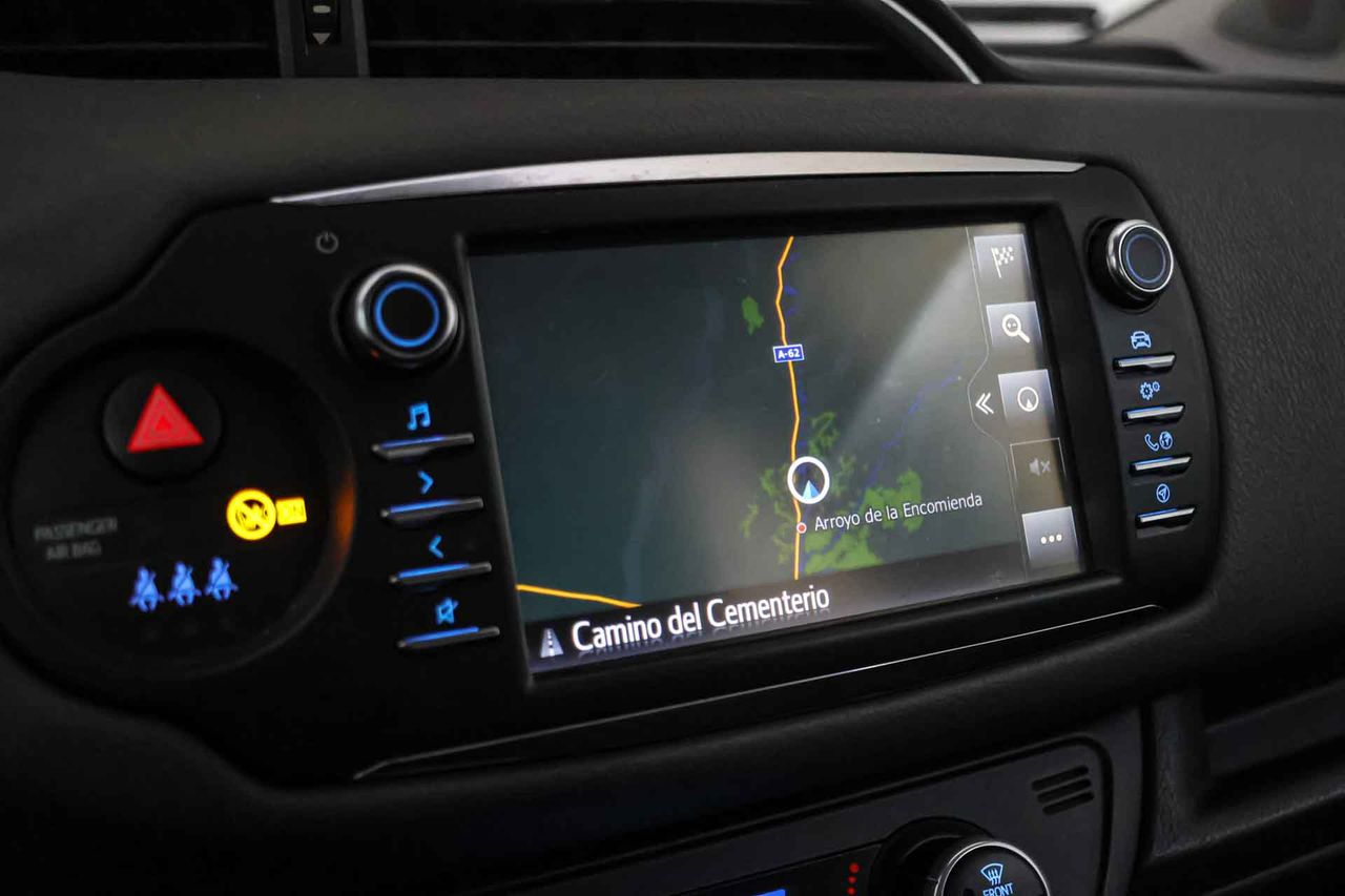 Toyota Yaris 1.5 100H Advance - Foto 54