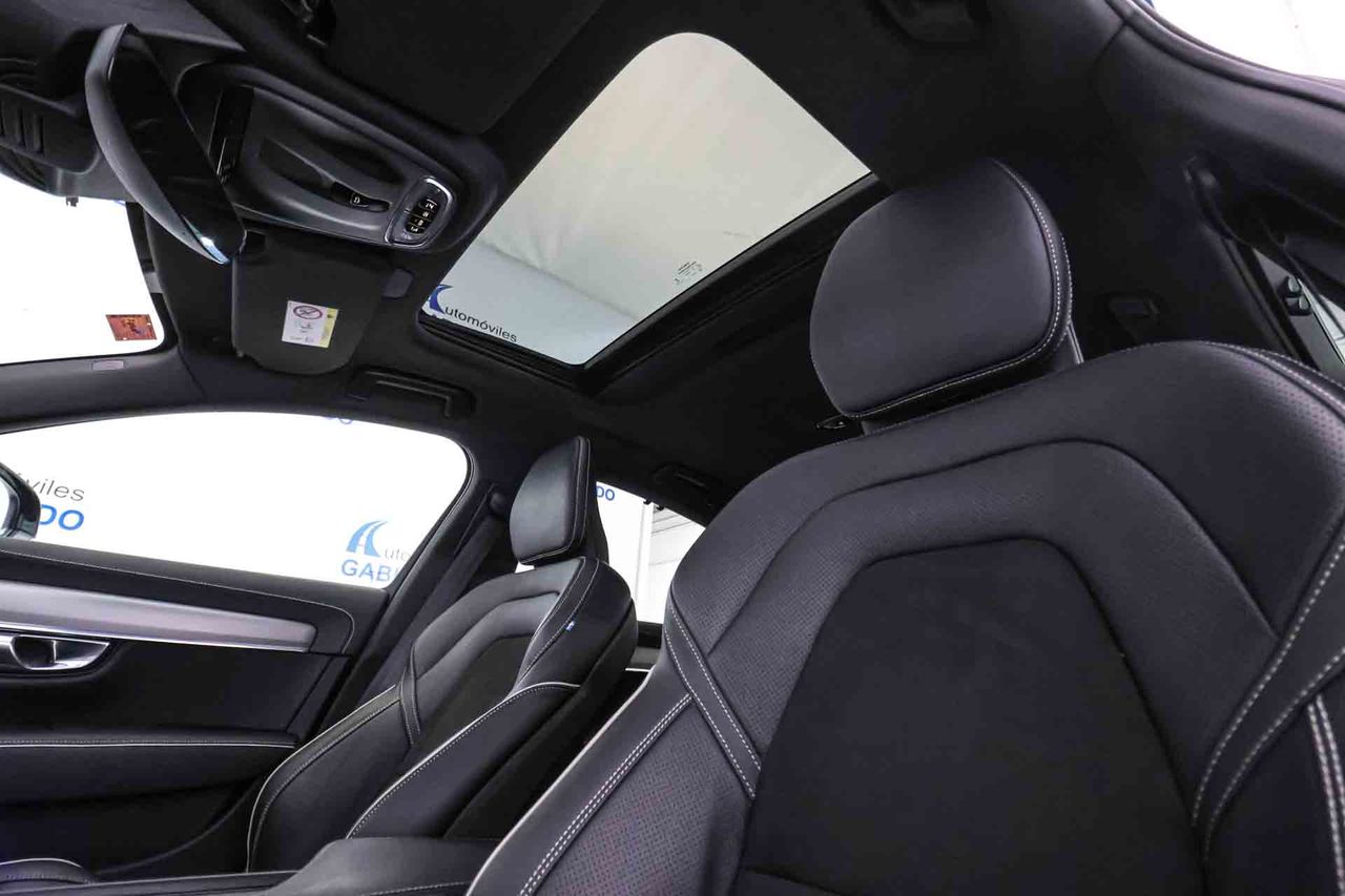 Volvo S90 2.0 B4 G R-Design Auto - Foto 31