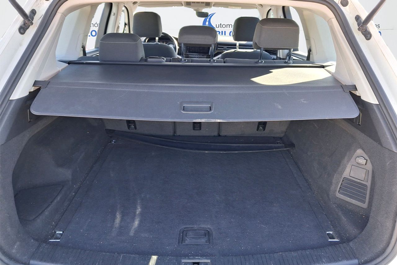 Volkswagen Touareg Pure 3.0 TDI 170kW (231CV) Tip 4Motion - Foto 7