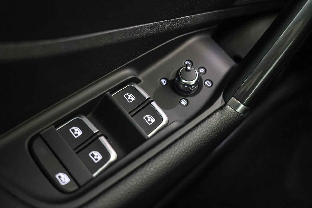 Audi Q2 35 TFSI 110kW (150CV) S tronic **Techo panorámico** - Foto 32