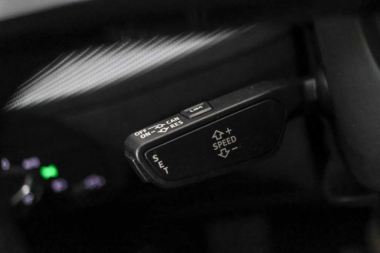 Audi Q2 35 TFSI 110kW (150CV) S tronic **Techo panorámico** - Foto 41