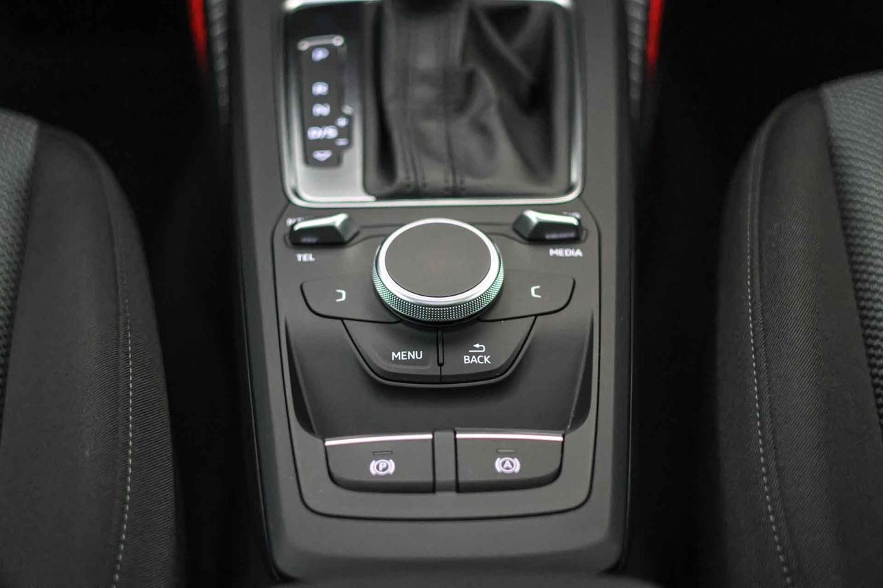 Audi Q2 35 TFSI 110kW (150CV) S tronic **Techo panorámico** - Foto 43