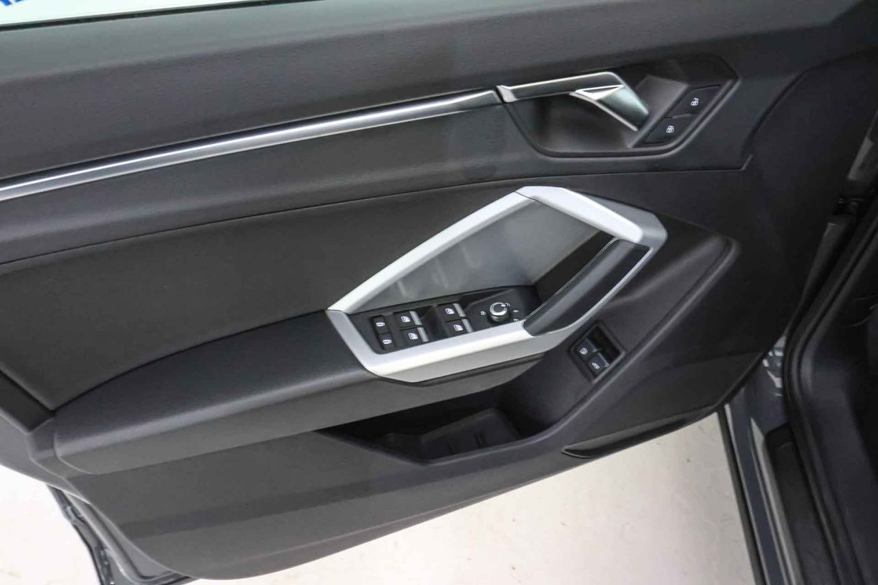 Audi Q3 Sportback 45 TFSIe S tronic **Techo panorámico** - Foto 32