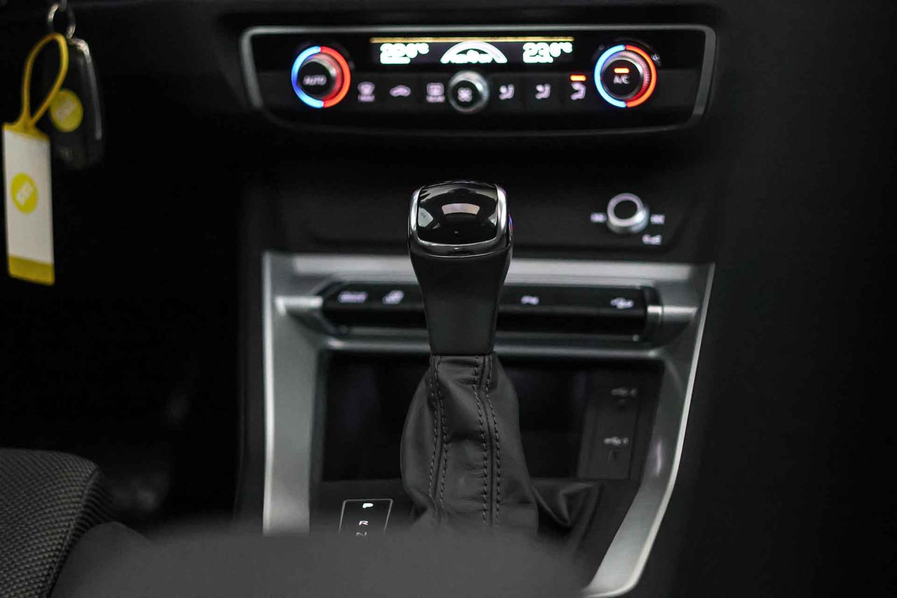 Audi Q3 Sportback 45 TFSIe S tronic **Techo panorámico** - Foto 46