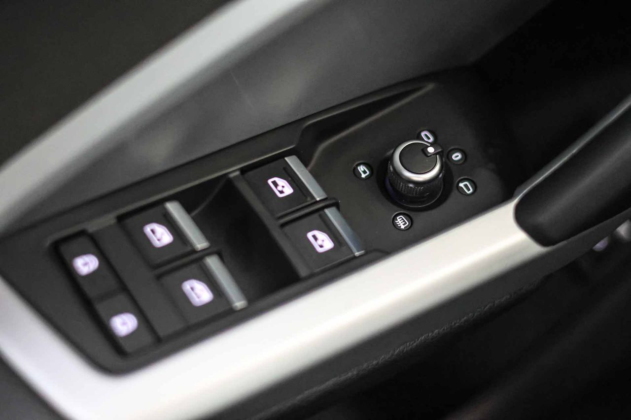 Audi Q3 Sportback 45 TFSIe S tronic **Techo panorámico** - Foto 33