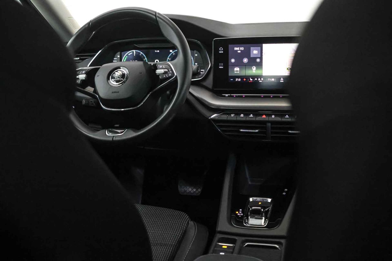Skoda Octavia Combi 1.4 TSI 110kW/150kW DSG PHEV Ambit - Foto 35