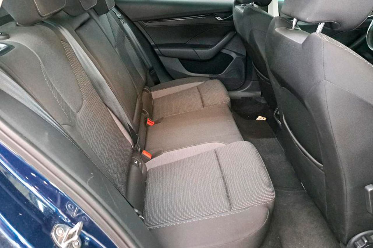 Skoda Octavia Combi 1.4 TSI 110kW/150kW DSG PHEV Ambit - Foto 7