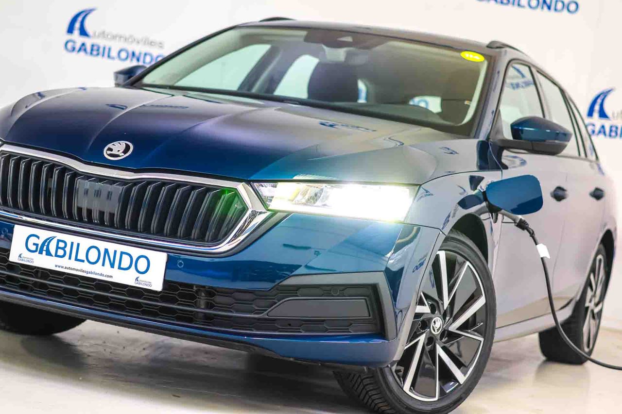 Skoda Octavia Combi 1.4 TSI 110kW/150kW DSG PHEV Ambit - Foto 10