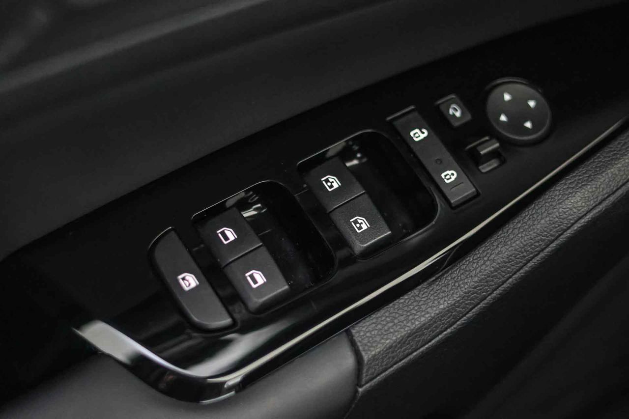 Kia Sportage 1.6 T-GDi HEV 171kW (230CV) Tech 4x2 - Foto 31