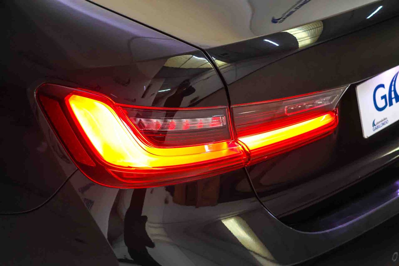 BMW Serie 3 320e - Foto 19